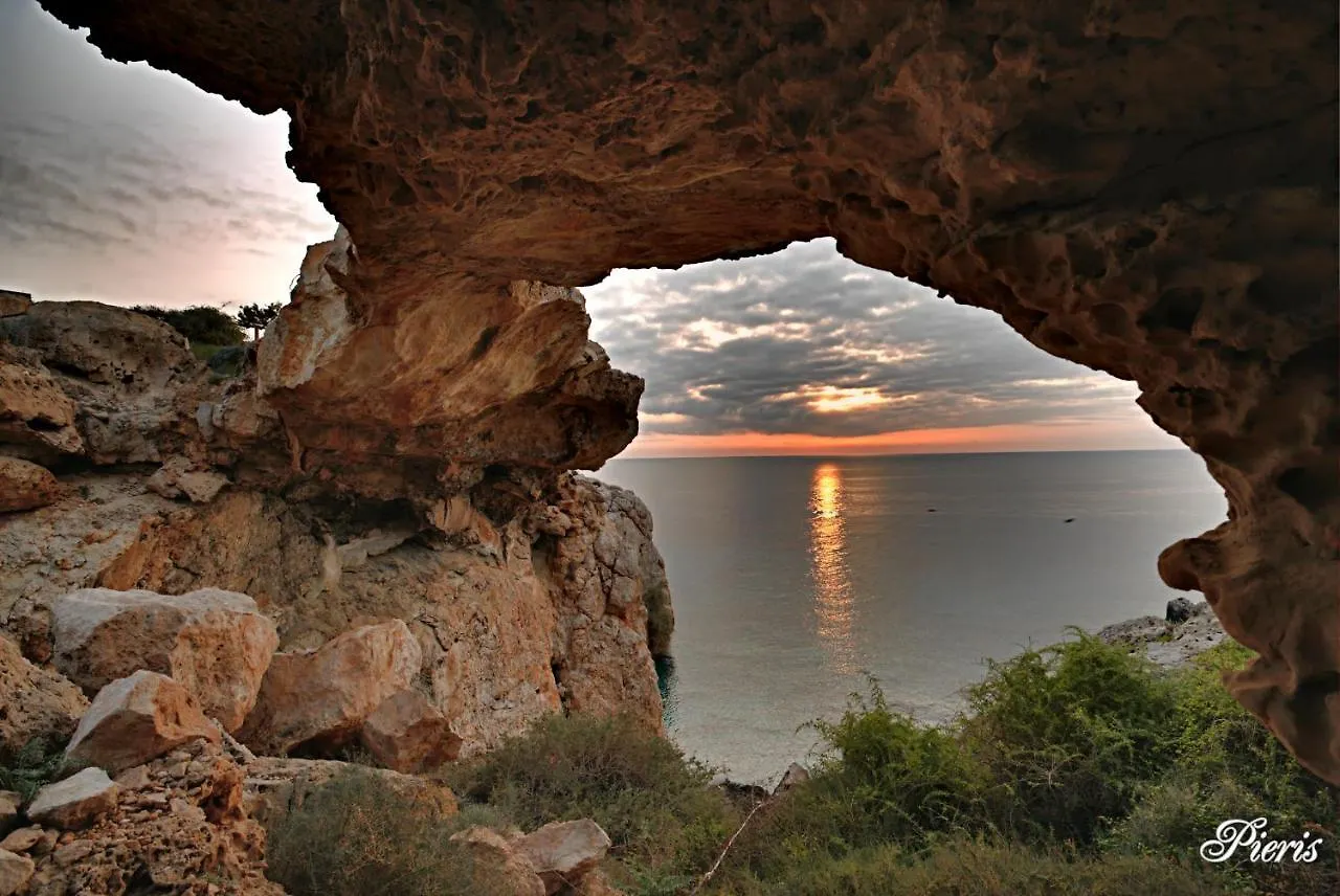 Pieris Apartments Айя-Напа
